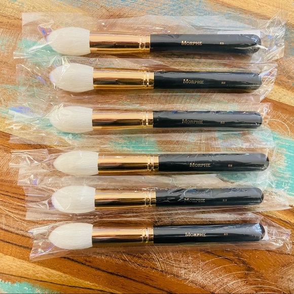 MORPHE R5 Pro Pointed Contour Face Brush *TWO LEFT IN STOCK* - Picture 2 of 5